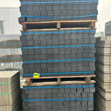 B-keus Betonstraatsteen Antraciet 8 cm (staan op pallets)